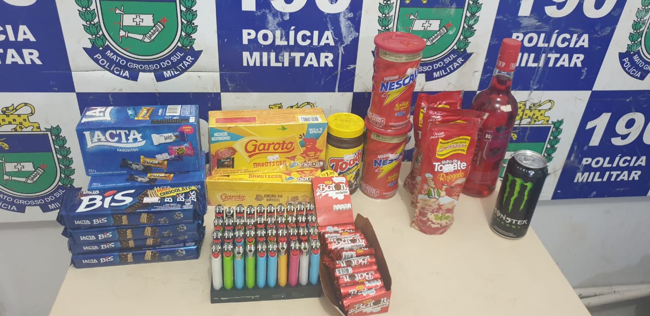 Polícia Militar prendeu em flagrante um homem furtando supermercado na madrugada em Três Lagoas. O autor é reincidente neste Crime