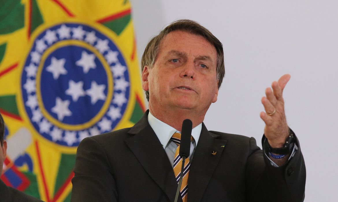 Eleições 2020: Bolsonaro ignora pesquisas e intensifica campanhas de apoio a aliados
