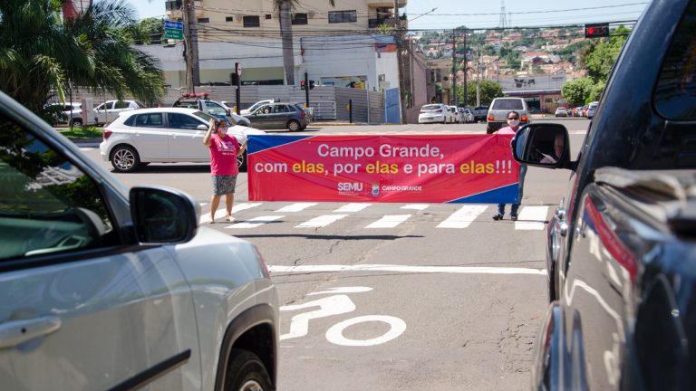 Campanha pelo fim da violência doméstica começa com blitz educativa em Campo Grande