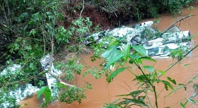 Família morre após queda de avião no interior do Paraná