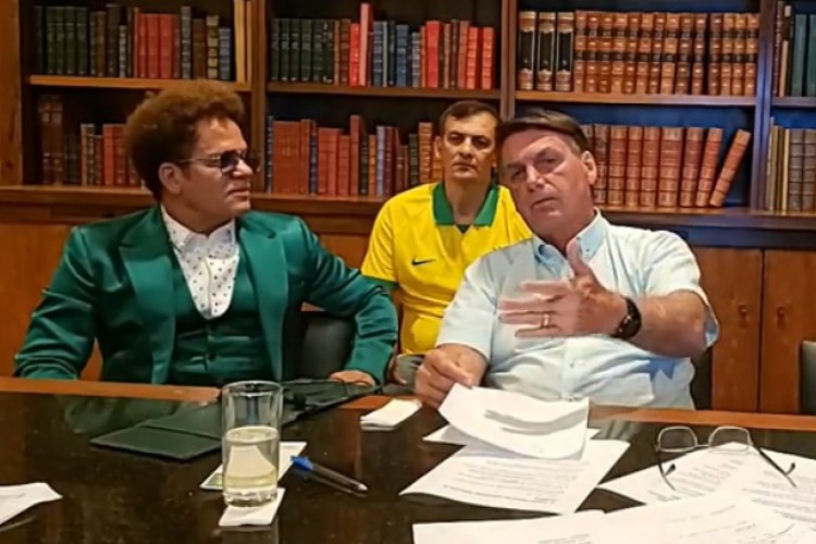 Sem citar Doria, Bolsonaro critica: “Fecha São Paulo e vai passear em Miami? Isso é crime”