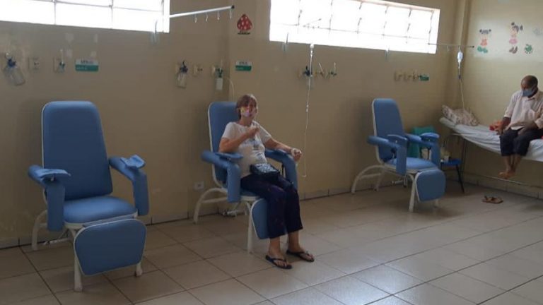 Prefeitura renova mobiliário de atendimento aos pacientes nas 10 unidades 24 horas