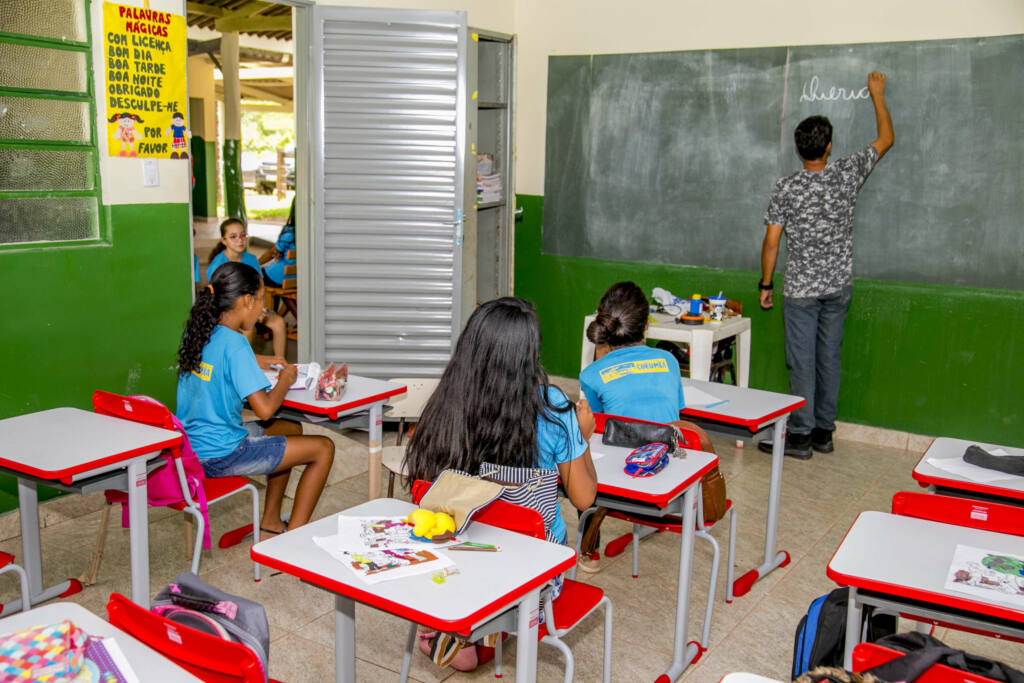 Corumbá: REME abre cadastro para aulas temporárias e coordenação pedagógica para professores efetivos