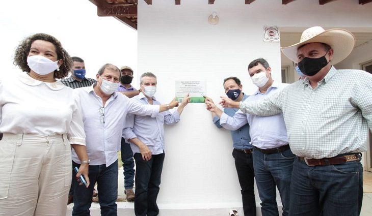 Paulo Corrêa entrega obras de saneamento e vistoria construção de hospital em Três Lagoas