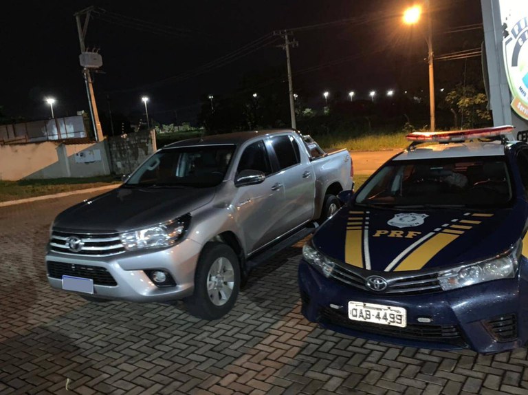 PRF recupera dois veículos em Campo Grande