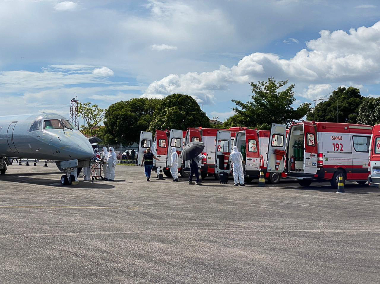 AMB envia 18 médicos voluntários para Manaus