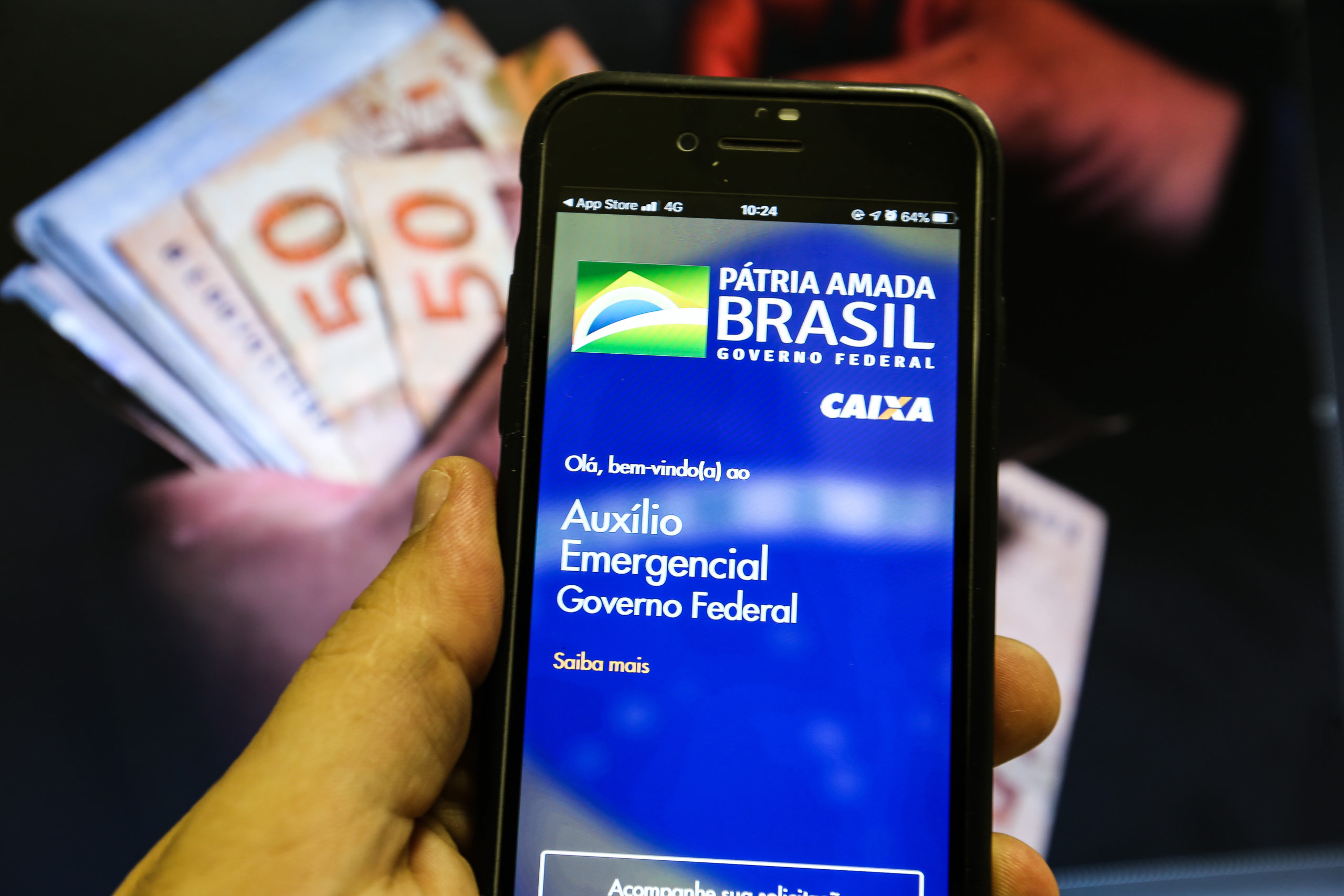 Nova rodada do auxílio emergencial será de três meses, diz Paulo Guedes