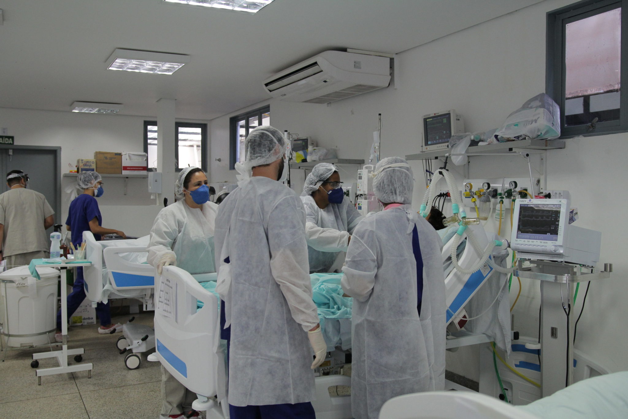 Dourados: Equipes da ala COVID do Hospital da Vida passam por treinamento