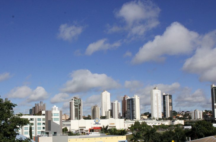 Terça-feira de céu parcialmente nublado e chuvas isoladas em Mato Grosso do Sul