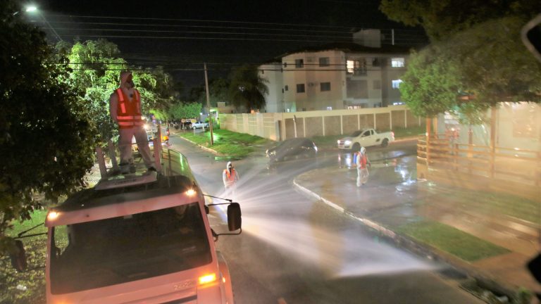 Principais ruas da região do Tiradentes e São Lourenço são desinfectadas