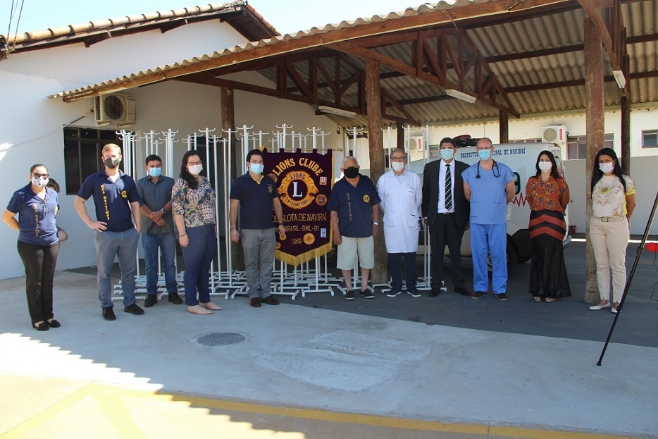 Naviraí: Lions Clube doa 45 suportes de soro para o Hospital Municipal