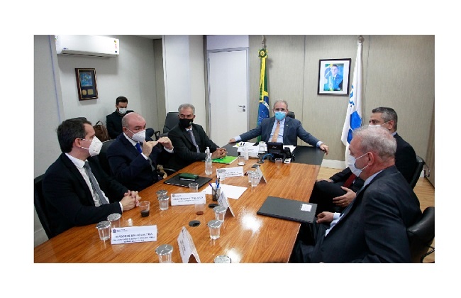 Procurador-Geral de Justiça e Governador do Estado participam de reunião com o Ministro da Saúde em Brasília