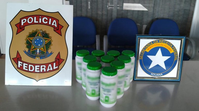 Polícia Federal e Receita Federal apreendem produto de uso veterinário na fronteira com o Uruguai