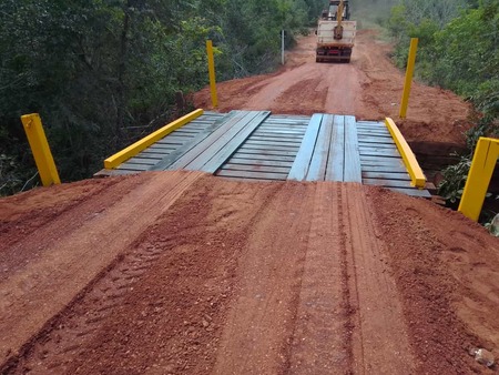 Nova Andradina: SEMUSP conclui reforma de mais uma ponte de madeira na área rural