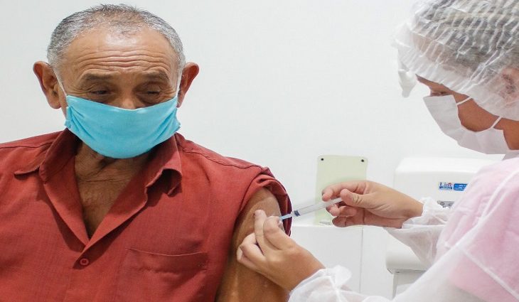 Coxim já tem 4.480 pessoas vacinadas com primeira dose contra Covid-19