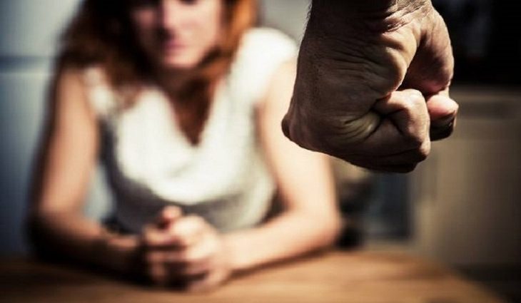 O seu silêncio pode matar: denunciar e buscar ajuda para mulheres em situação de violência doméstica pode salvar vidas