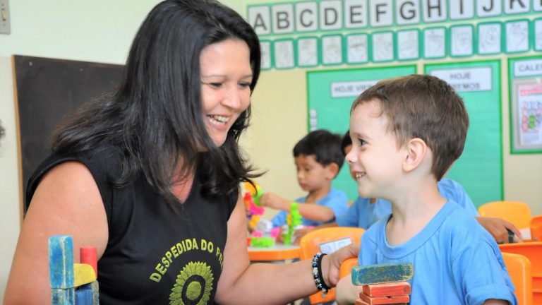 Prefeitura de Campo Grande abre processo seletivo para assistente de educação infantil