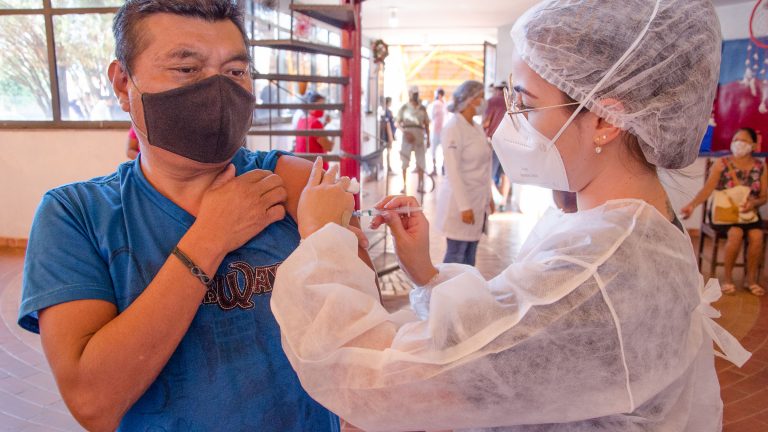 Pelo menos 2.300 indígenas devem ser imunizados contra COVID-19 em Campo Grande