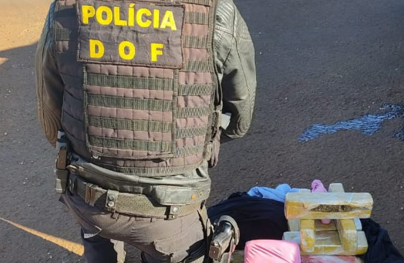 Passageiro de ônibus que seguia para Brasília com maconha foi preso pelo DOF durante a Operação Hórus