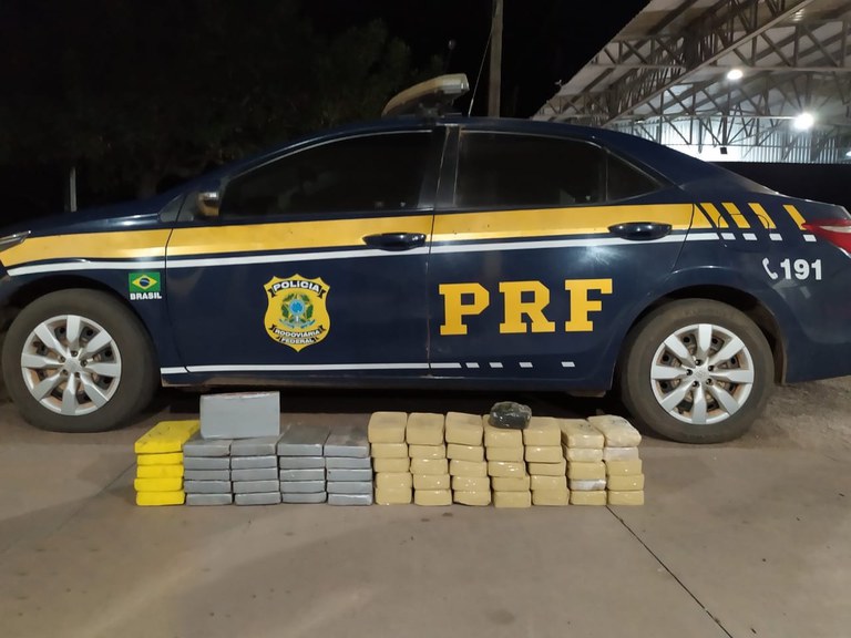 PRF apreende 27,6 Kg de cloridrato de cocaína e 36,1 Kg de pasta base de cocaína em Miranda