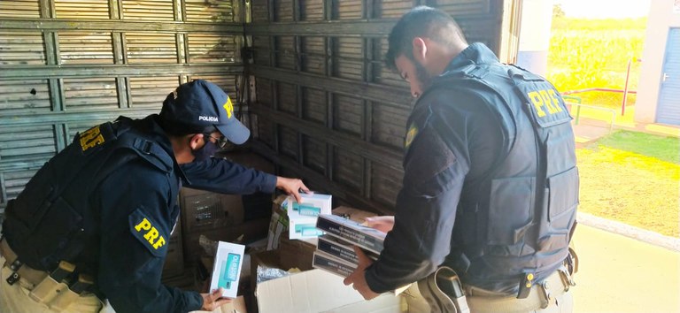 PRF apreende eletrônicos e cigarros sem documentação fiscal em Rio Brilhante