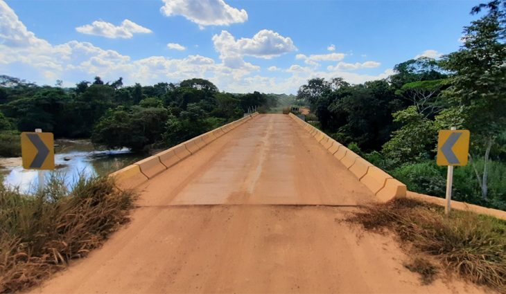 Ponte sobre o córrego da Figueira traz segurança a moradores da região do Mané Manco, em Coxim