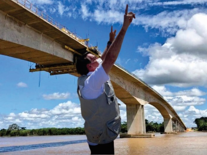 Bolssonaro inaugura ponte no norte do País, sonho de 20 anos que vira realidade
