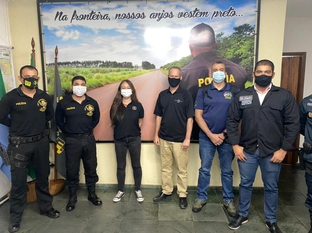 Representantes do Consulado Americano visitam as instalações do DOF e DEFRON