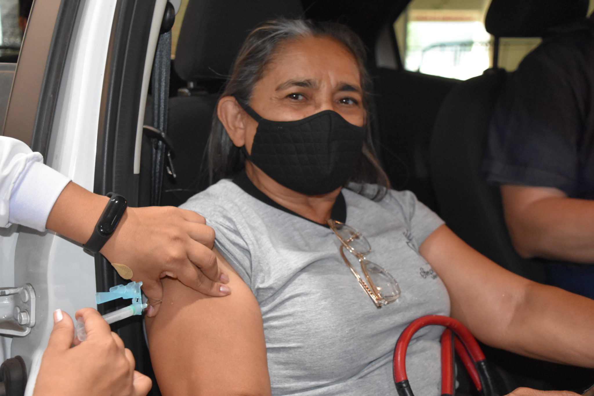Indústria de confecção de Campo Grande faz “caravana” para imunizar trabalhadores contra a covid-19