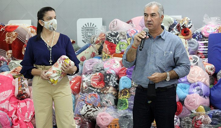 Servidores doam mais de 60 mil peças e primeira-dama destaca solidariedade reforçada pela pandemia