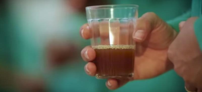 Chá de ayahuasca te leva a uma viagem de autoconhecimento esotérico