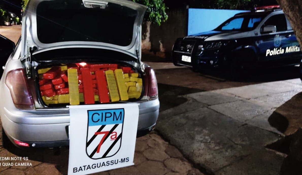 Polícia Militar apreende adolescente conduzindo veículo carregado com mais de 500 quilos de Maconha em Bataguassu.
