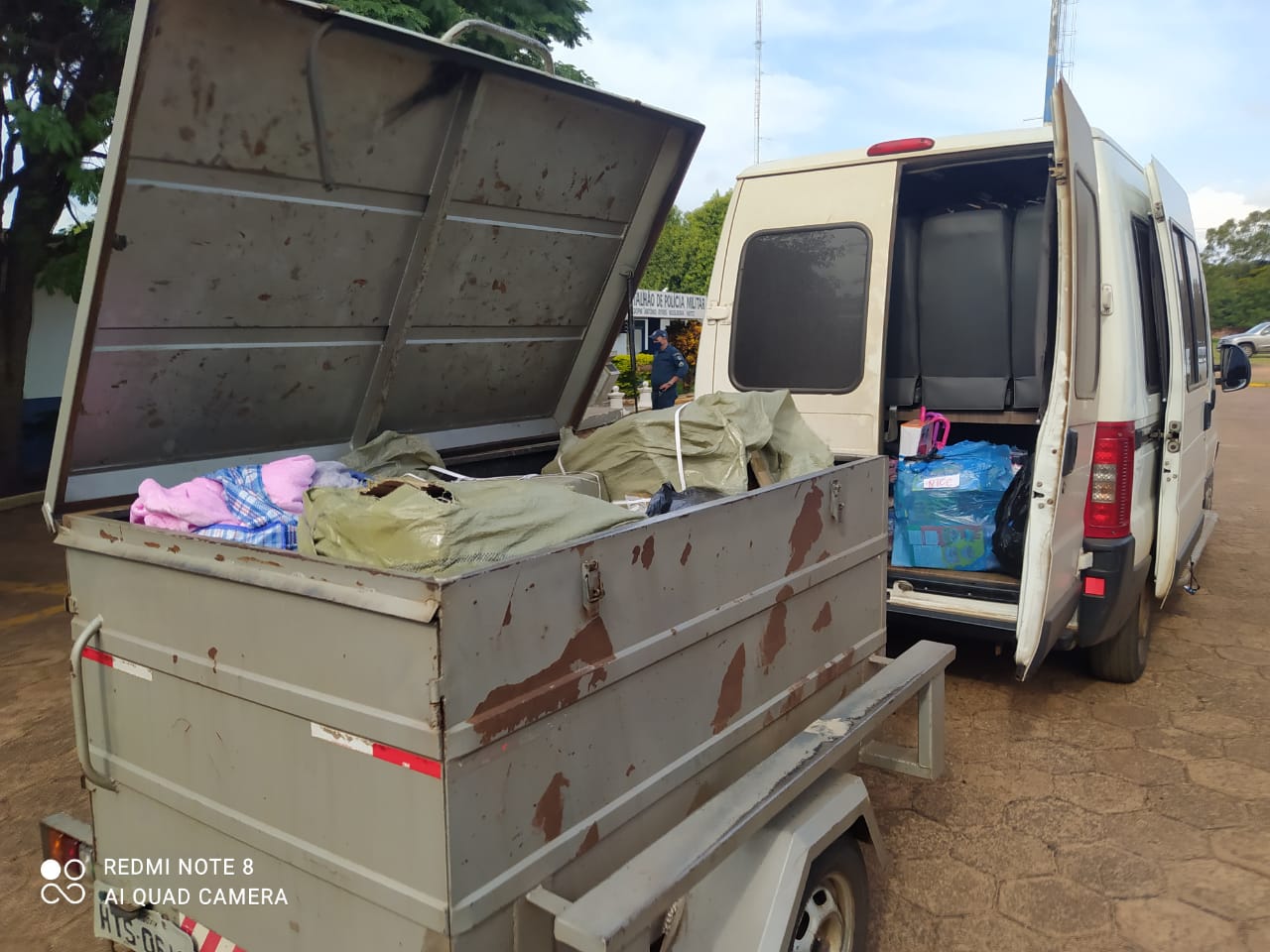 Em menos de 3 horas Polícia Militar apreende dois veículos transportando grande quantidade de produtos de descaminho