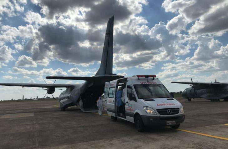 Cinco pacientes com covid-19 foram transferidos para a capital paulista neste domingo