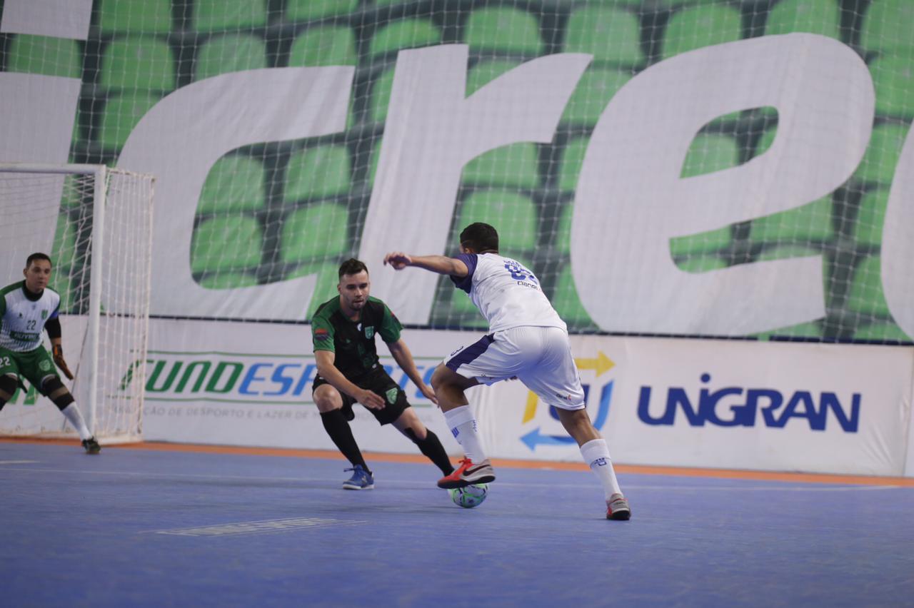 Goleadas marcam primeiro dia da Taça Brasil de Futsal, que termina com 32 gols marcados; confira os resultados