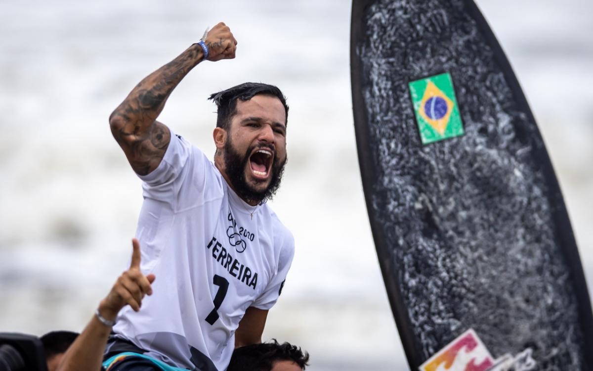 Italo Ferreira conquista o primeiro ouro do Brasil nos Jogos de Tóquio