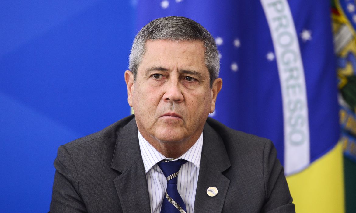 Ministro Braga Netto diz que não há ameaça contra eleições
