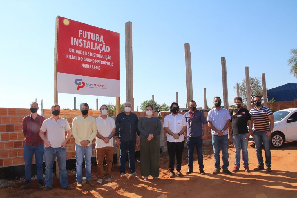 Rhaiza Matos, vereadores e Guedes visitam obras do Grupo Petrópolis