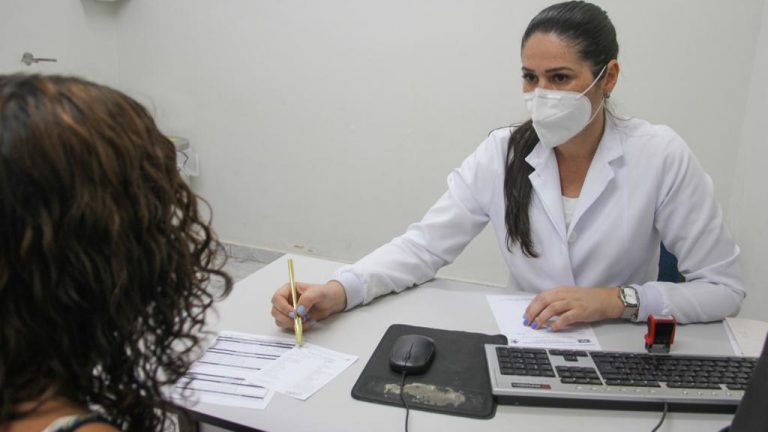 Prefeitura nomeia médicos, enfermeiros, técnicos, entre outros profissionais aprovados em concurso da saúde