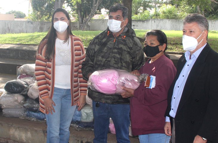 Miranda inicia distribuição de cobertores doados pelo Governo do Estado