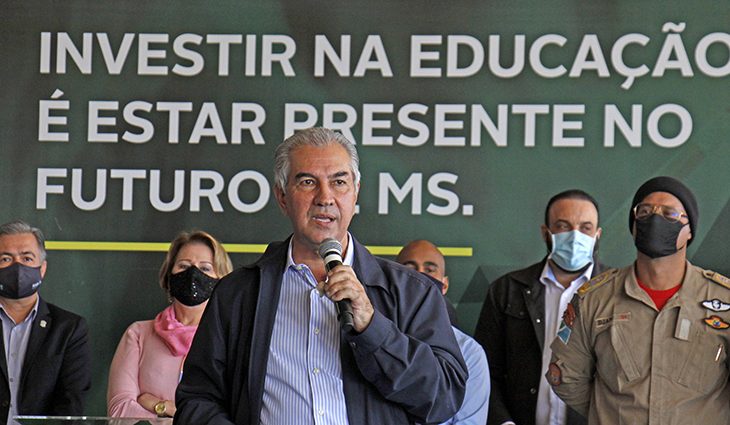 Na volta às aulas, Reinaldo Azambuja destaca investimento de R$ 289 milhões em reformas de escolas