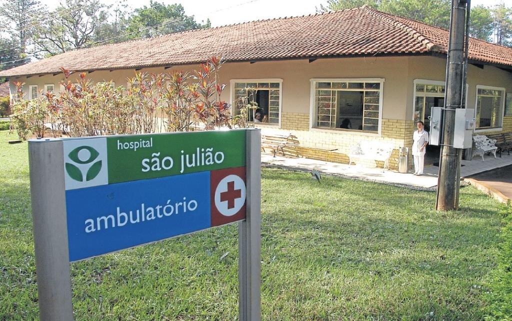 Barbosinha celebra 80 anos do Hospital São Julião contabilizando emenda para entidade