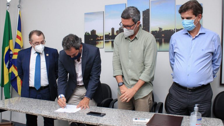 Prefeitura firma parceria com oab e sebrae para fomentar a inovação e empreendedorismo em Campo Grande