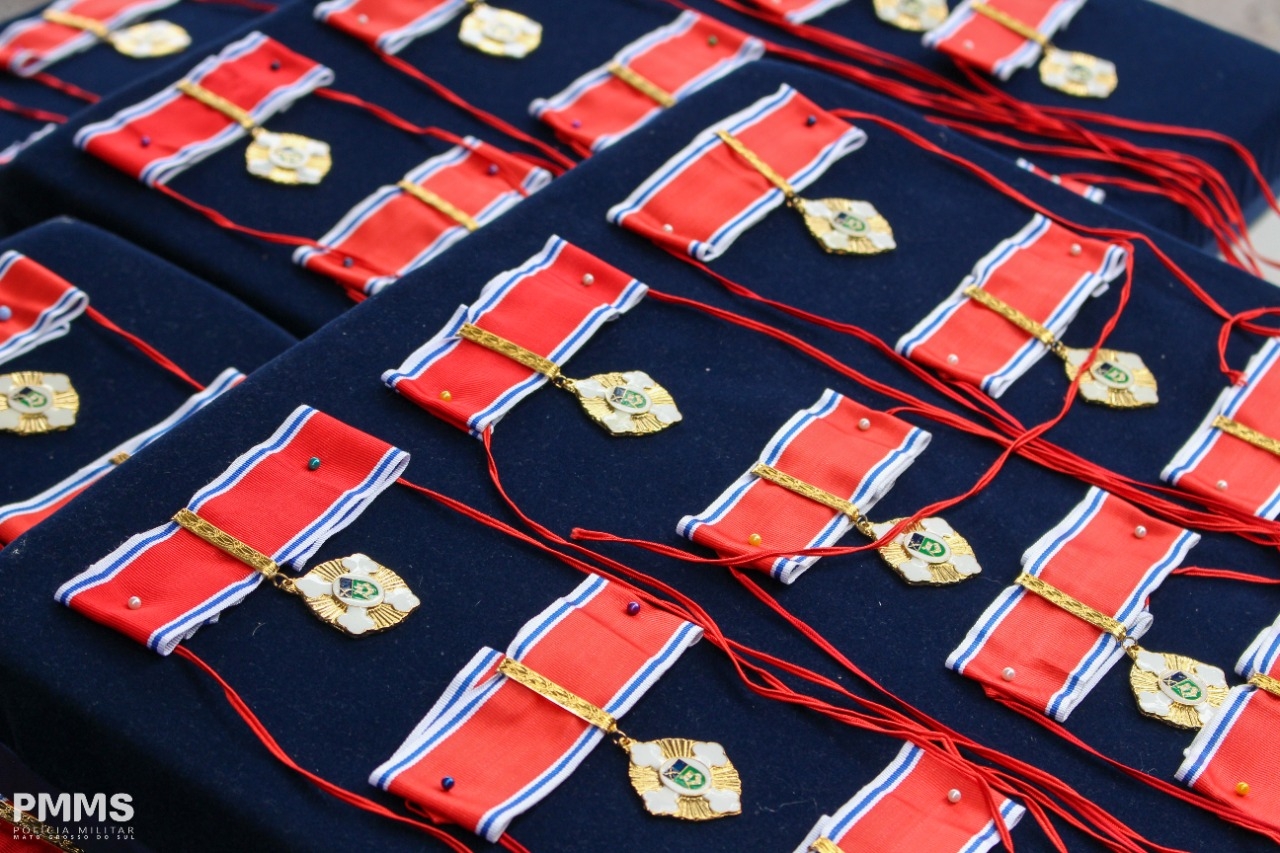 PMMS comemora 186 anos com outorga de medalhas e formatura do Curso de Aperfeiçoamento de Oficiais
