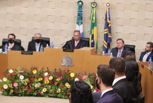 Representando a ALEMS, deputado Eduardo Rocha prestigia posse de 14 novos juízes no TJMS