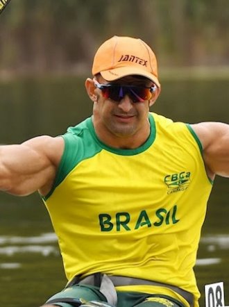 Medalhista em Tóquio, Fernando Rufino vence o Mundial de Canoagem nos 200m VL2