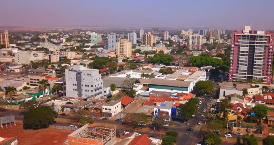 Atendendo anseio da população Barbosinha reforça pedido de asfalto no bairro Altos do Indaiá, em Dourados