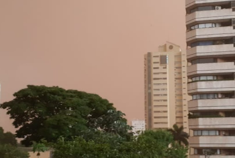 Tempestade de areia deixa rastro de destruição em Campo Grande – vídeo