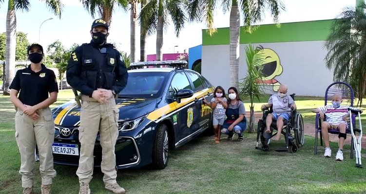 PRF no Mato Grosso do Sul realiza a Campanha Policiais Contra o Câncer Infantil