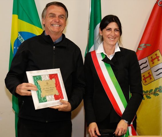 Na Itália, Presidente Jair Bolsonaro recebe título de cidadão honorário em homenagem a familiares